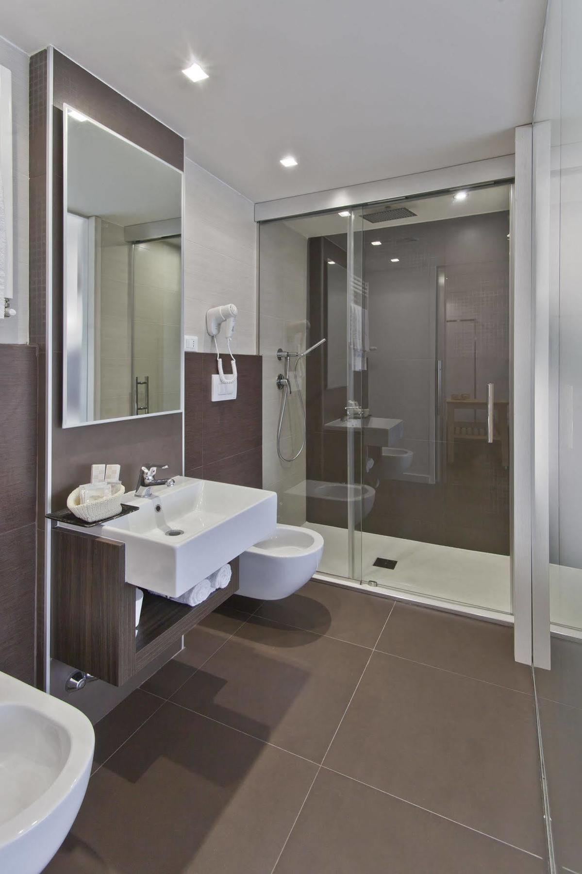 Biafora & Hotel 4*